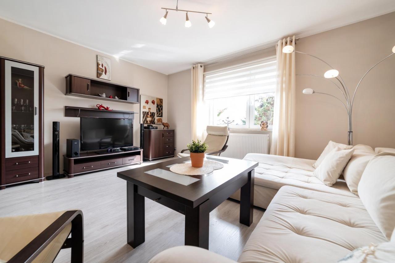 Wenge Apartment Ястарня Екстериор снимка